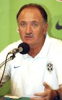 Brazil's coach Scolari meets press in South Korea